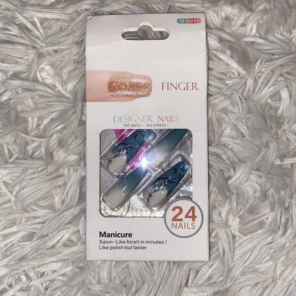 Designer/ Gel Nails Lot Of Two - Picture 3 of 4